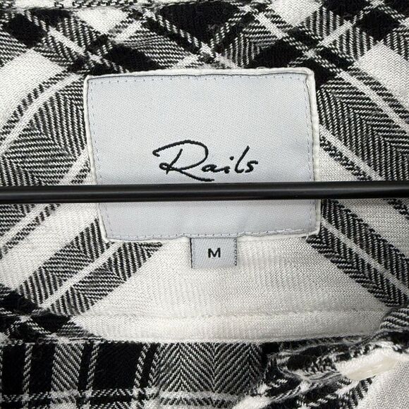 RAILS Hunter White Ebony Plaid Button Down Shirt Size M Long Sleeve Collared - Picture 2 of 4